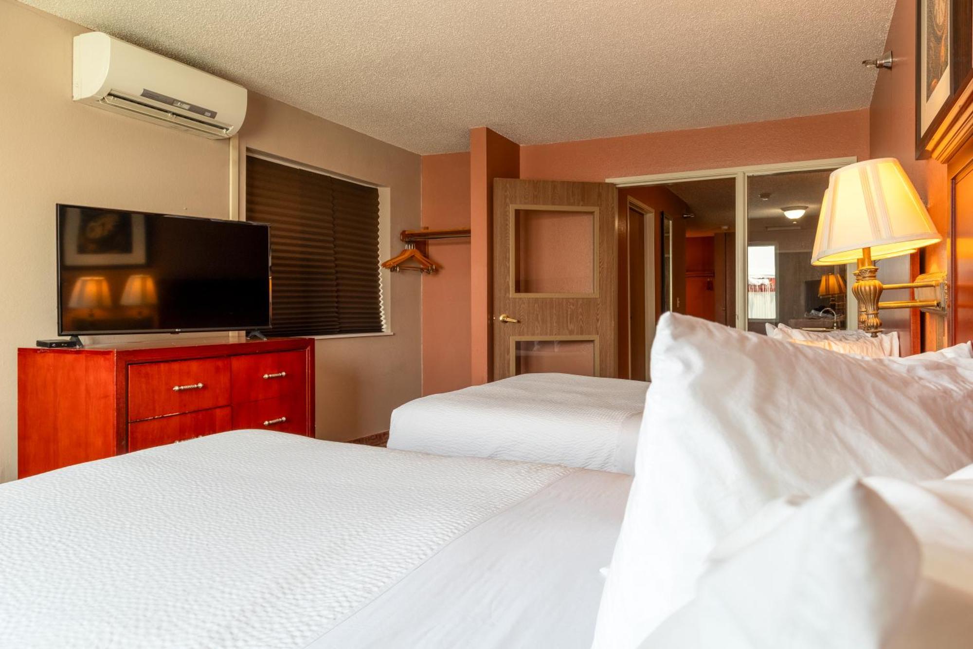 Norland Inn & Suites Roseau Luaran gambar