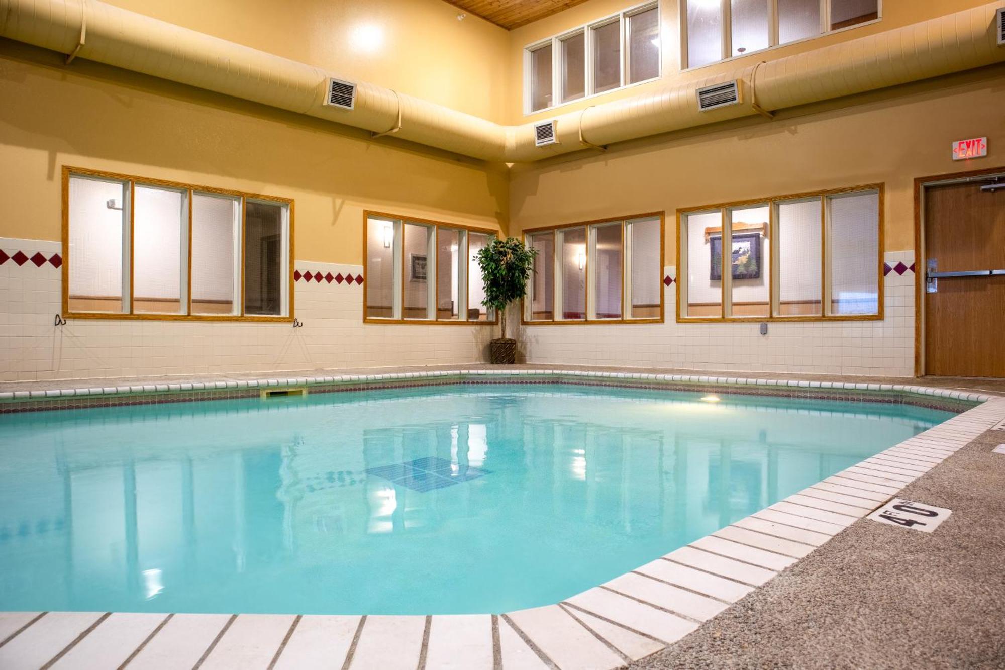 Norland Inn & Suites Roseau Luaran gambar