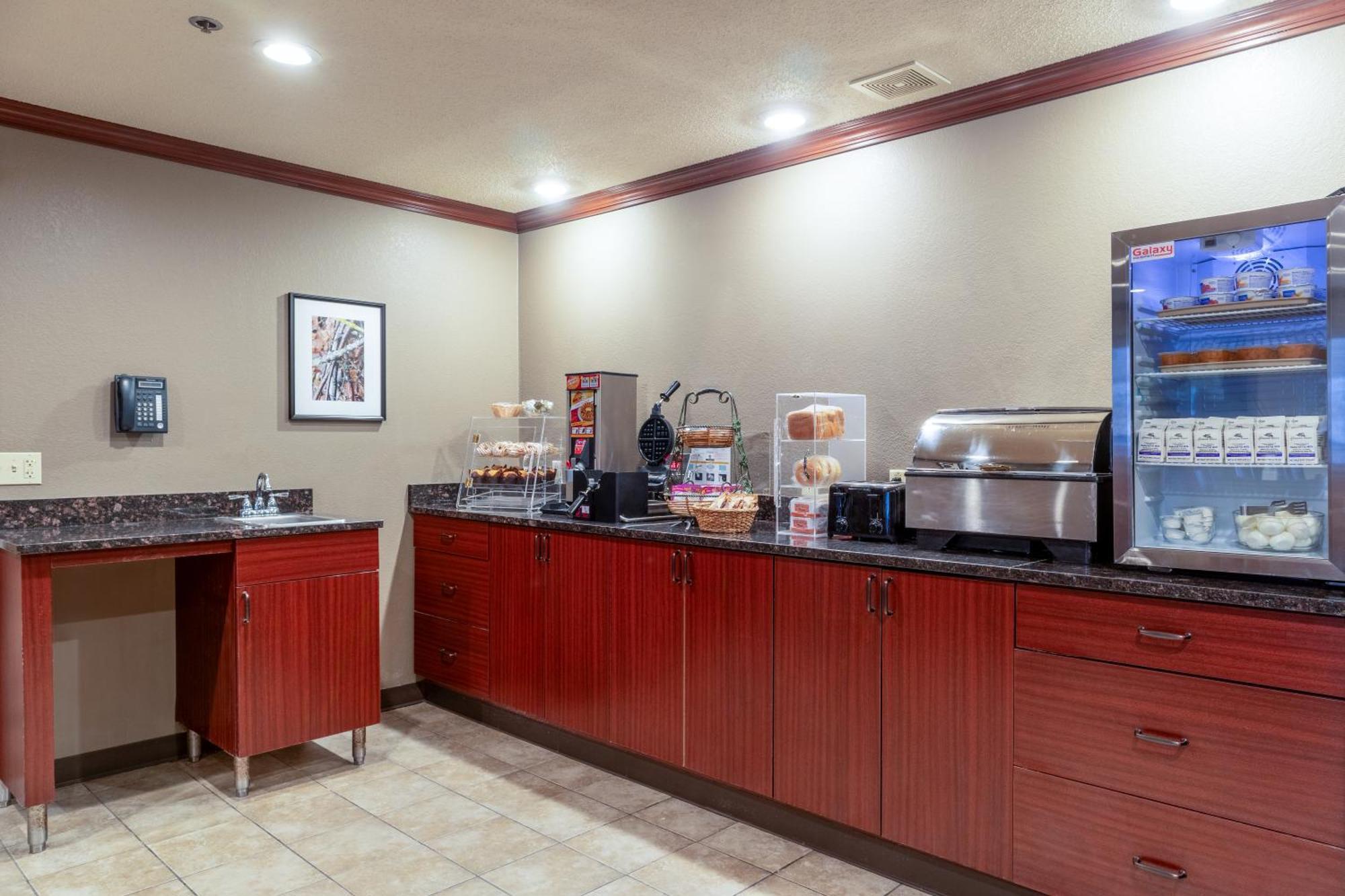 Norland Inn & Suites Roseau Luaran gambar