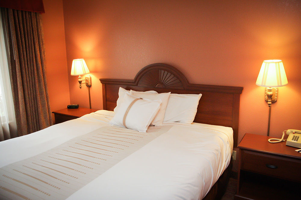 Norland Inn & Suites Roseau Luaran gambar