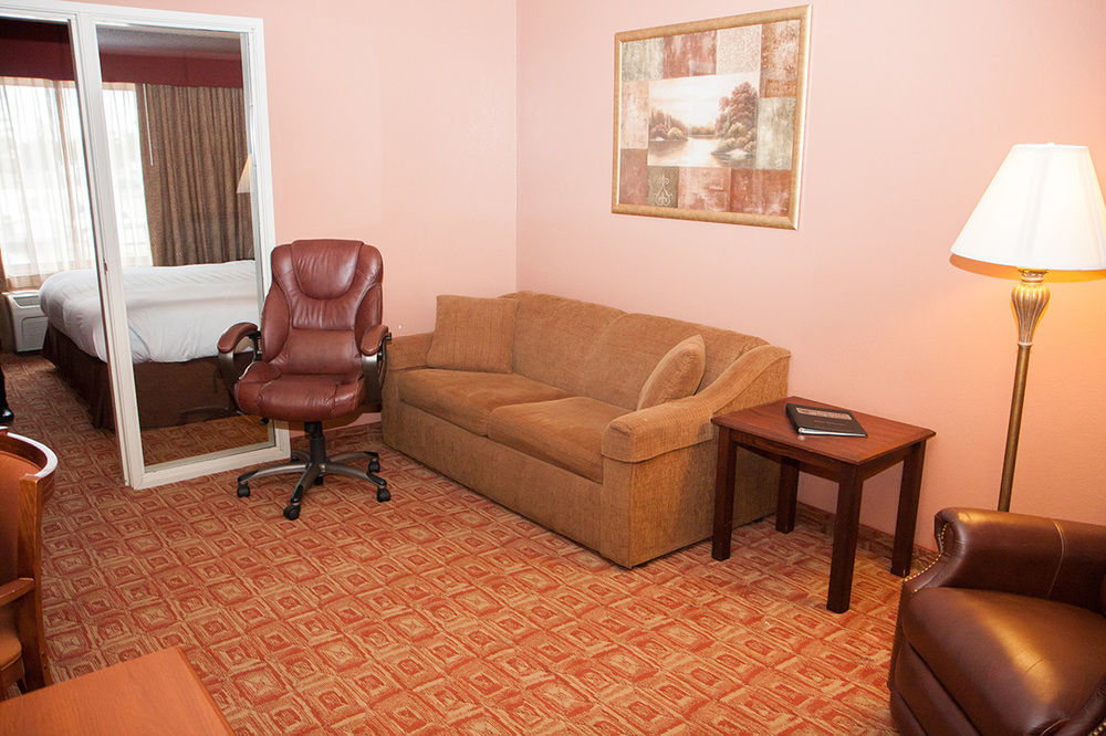 Norland Inn & Suites Roseau Luaran gambar